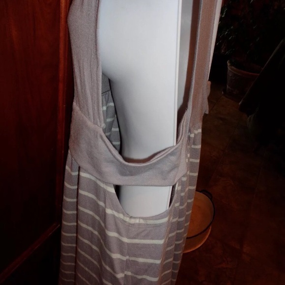 Size sml Victoria Secret Maxi Dress with sexy back - Picture 3 of 6